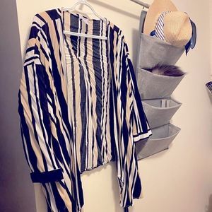 Revamped short striped light cardigan with belt
